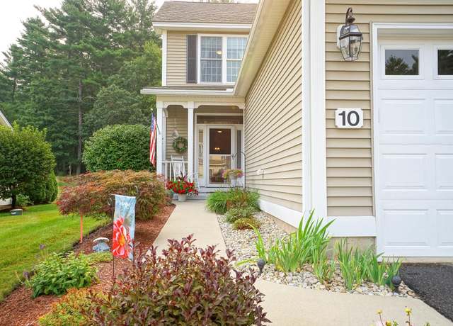 Property at 10 Concord Coach Ln, Litchfield, NH 03052, 2 beds, 2.5 baths