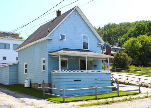 Property at 606 Rockingham St, Berlin, NH 03570, 3 beds, 1 bath