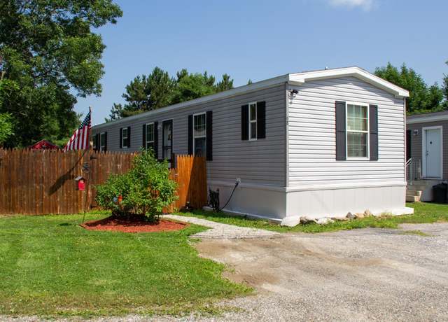 Property at 68 Hillview Ter, Hinesburg, VT 05461, 3 beds, 2 baths