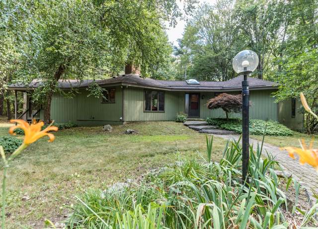 Property at 15 James Farm Rd, Lee, NH 03861, 4 beds, 3 baths