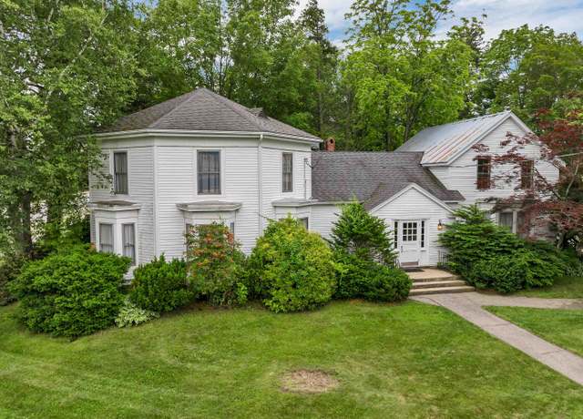 Property at 217 S Main St, Wolfeboro, NH 03894, 3 beds, 1.5 baths