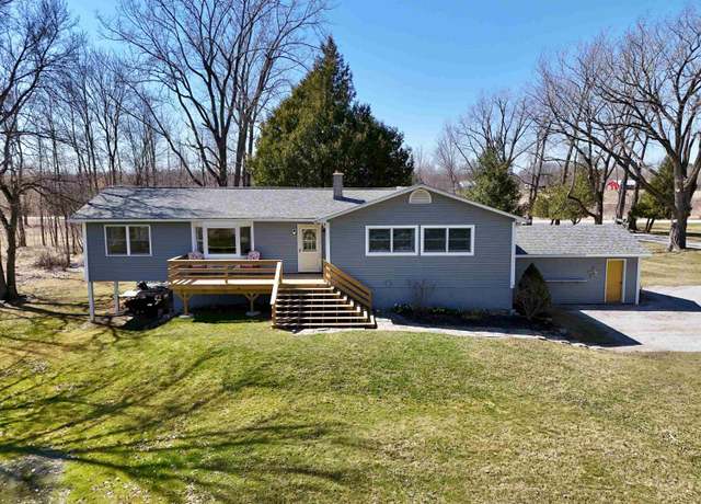 Property at 38 Holiday Point Rd, North Hero, VT 05474, 3 beds, 1 bath
