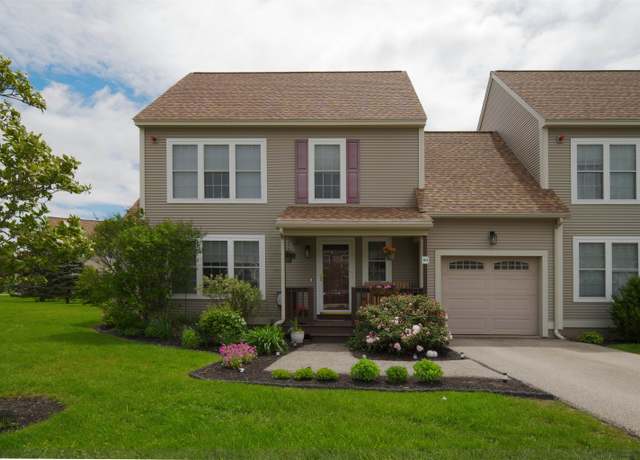 Property at 60 Abbey Rd, Brentwood, NH 03833, 2 beds, 2.5 baths