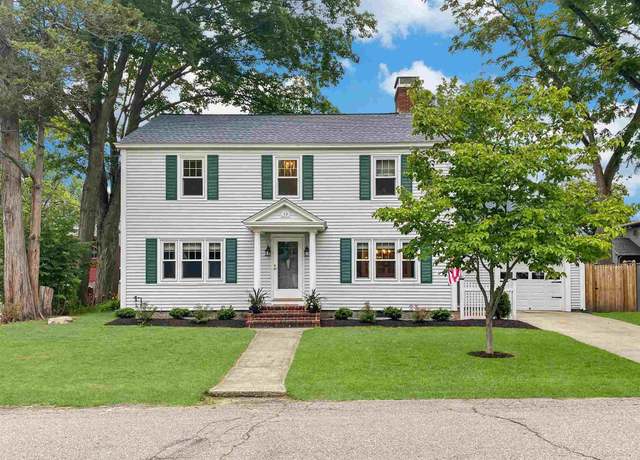 Property at 12 Ayer St, Nashua, NH 03064, 3 beds, 2.5 baths