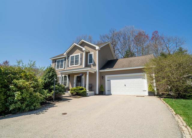 Property at 28 Blueberry Dr, Manchester, NH 03102, 3 beds, 2.5 baths
