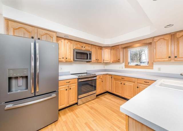 Property at 65 Hawthorn St, Hartford, VT 05088, 5 beds, 3 baths