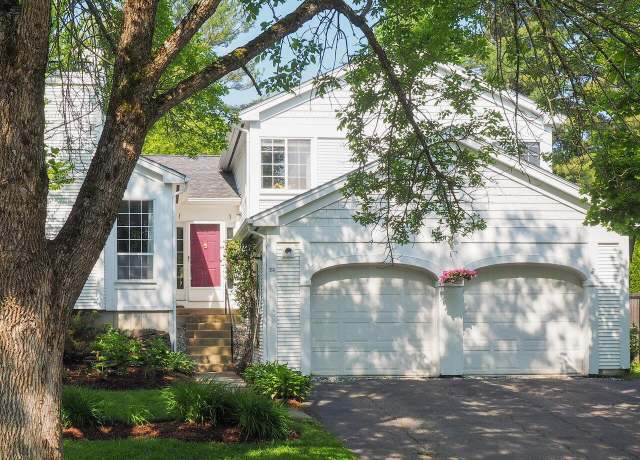 Property at 23 Iris Ln, South Burlington, VT 05403, 3 beds, 2.5 baths