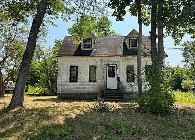 Property at 98 park St, Rutland City, VT 05701, 4 beds, 1 bath