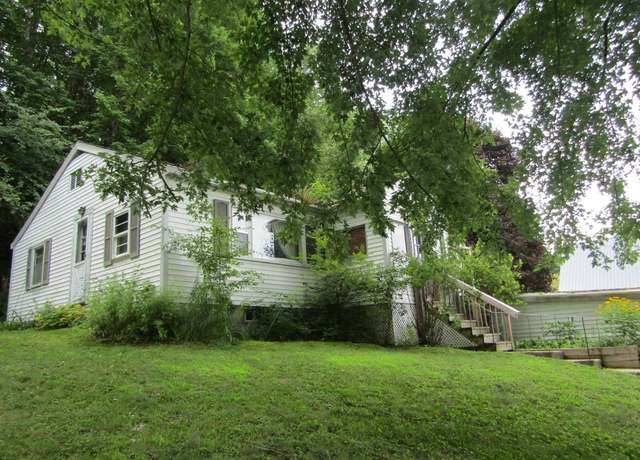 Property at 8 High St, Lisbon, NH 03585, 2 beds, 1 bath