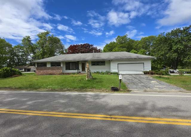 Property at 40 Webster St, Hudson, NH 03051, 3 beds, 1.5 baths