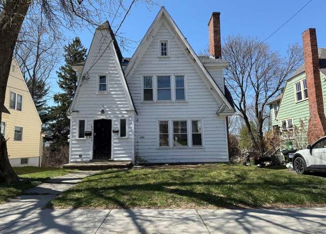 Property at 103 Caroline St, Burlington, VT 05401, 6 beds, 2 baths