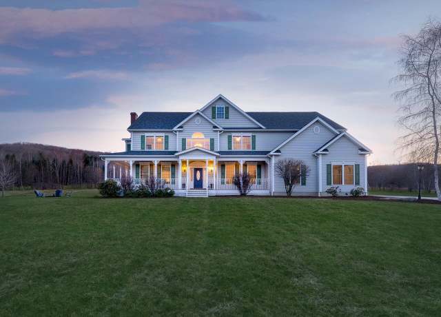 Property at 254 McNall Rd, Fairfax, VT 05454, 5 beds, 4.5 baths
