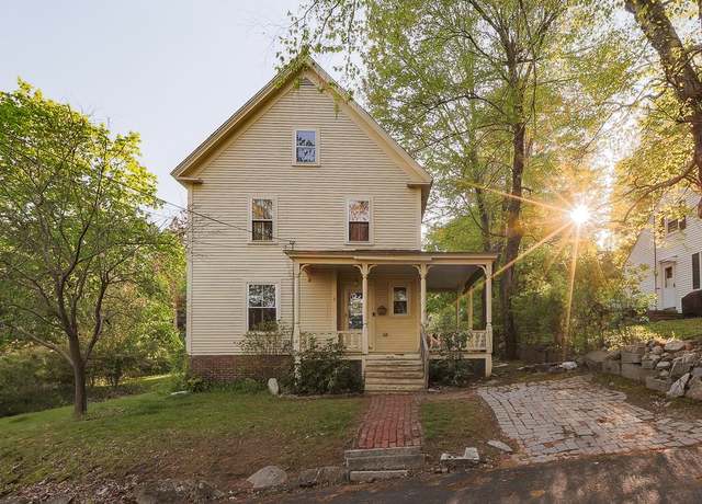 Property at 5 Fairbanks St, Concord, NH 03301, 4 beds, 2.5 baths