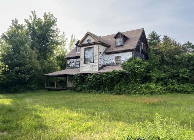 Property at 44 Talent Rd, Litchfield, NH 03052, 7 beds, 1.5 baths
