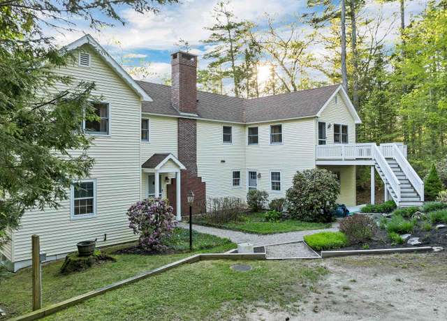 Property at 74 Keewaydin Rd, Wolfeboro, NH 03894, 6 beds, 5.5 baths