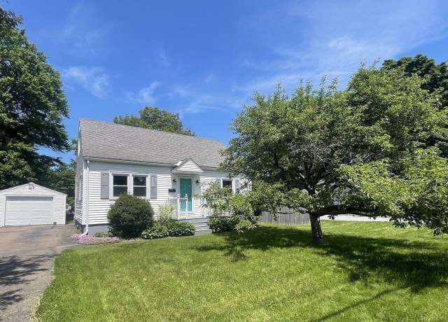 Property at 44 Baldwin Ave, South Burlington, VT 05403, 4 beds, 2 baths
