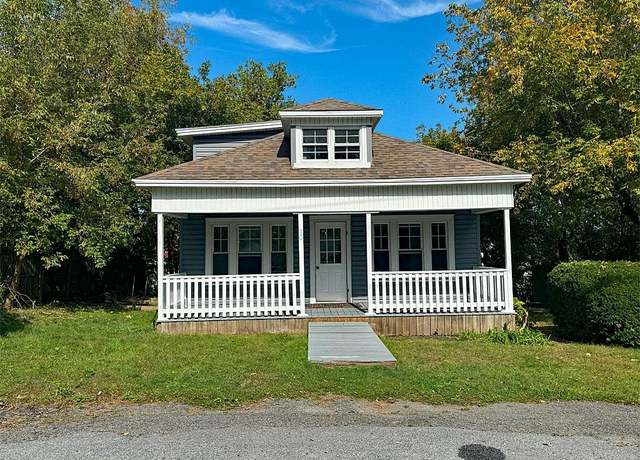 Property at 10 Dana Ave, Rutland City, VT 05701, 2 beds, 1 bath