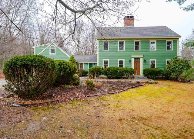 Property at 272 1/2 Dover Point Rd, Dover, NH 03820, 4 beds, 2.5 baths