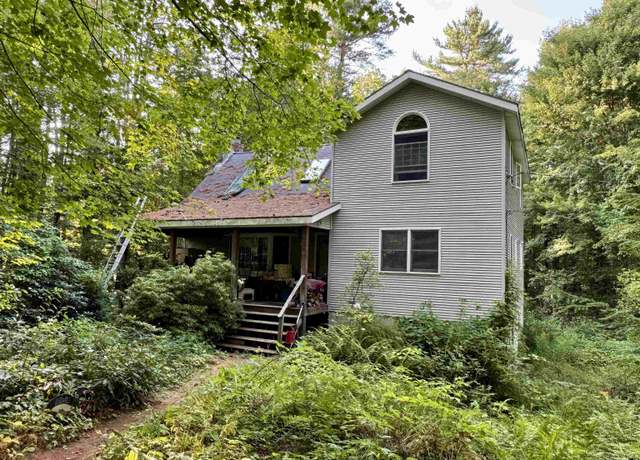 Property at 4 Olsen Ln, Wolfeboro, NH 03894, 3 beds, 2 baths