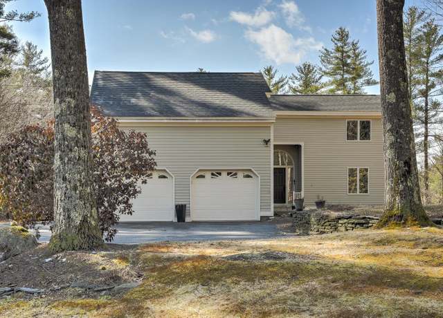 Property at 18 Algonquin Dr, Keene, NH 03431, 5 beds, 3.5 baths