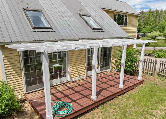 Property at 26 Orchard Dr, Gilford, NH 03249, 3 beds, 2 baths