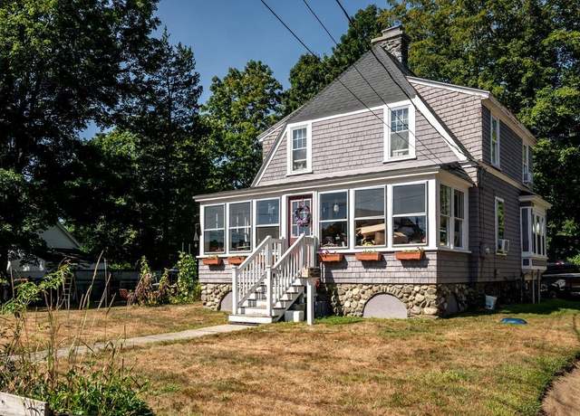 Property at 53 Winter St, Exeter, NH 03833, 2 beds, 1 bath