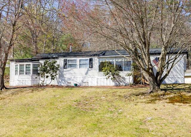 Property at 1 Ruth Ave, Hooksett, NH 03106, 2 beds, 1.5 baths