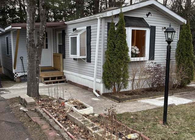Property at 51 Gaslight Rd #51, Tilton, NH 03276, 3 beds, 2 baths