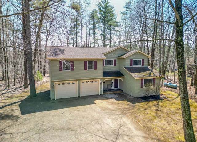 Property at 121 Glen Hill Rd, Dover, NH 03820, 3 beds, 2.5 baths