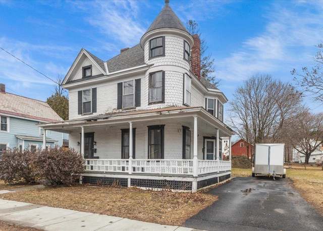 Property at 18 Randall St, Waterbury, VT 05676, 4 beds, 2 baths