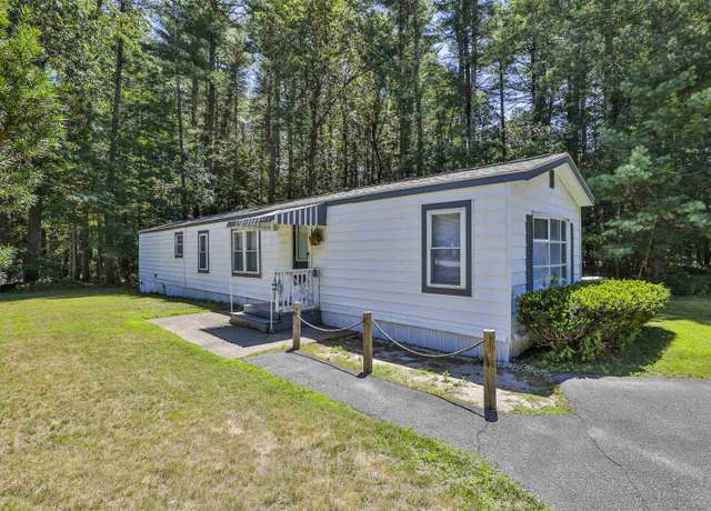 Property at 15 Mercury Ln, Nashua, NH 03062, 2 beds, 1 bath