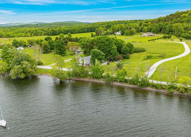 Property at 302 Ledge Hill Dr, Georgia, VT 05478, 6 beds, 4 baths