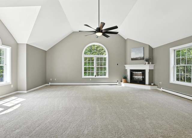 Property at 162 Drake Hill Rd, Strafford, NH 03884, 3 beds, 2.5 baths
