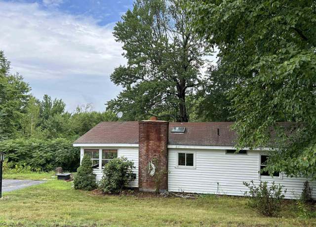 Property at 12 Long Stack Ln, Wolfeboro, NH 03894, 3 beds, 1 bath