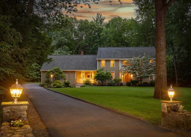 Property at 11 Evergreen Way, Stratham, NH 03885, 4 beds, 2.5 baths