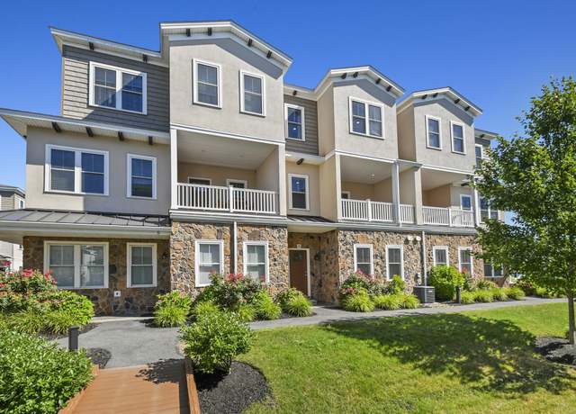 Property at 3 Cortona Way, Salem, NH 03079, 2 beds, 2.5 baths