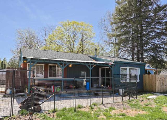 Property at 26 Evelyn Ave, Raymond, NH 03077, 2 beds, 1 bath