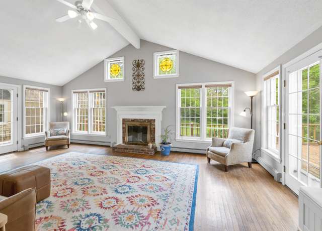 Property at 292 S Pleasant St, New London, NH 03257, 4 beds, 3 baths