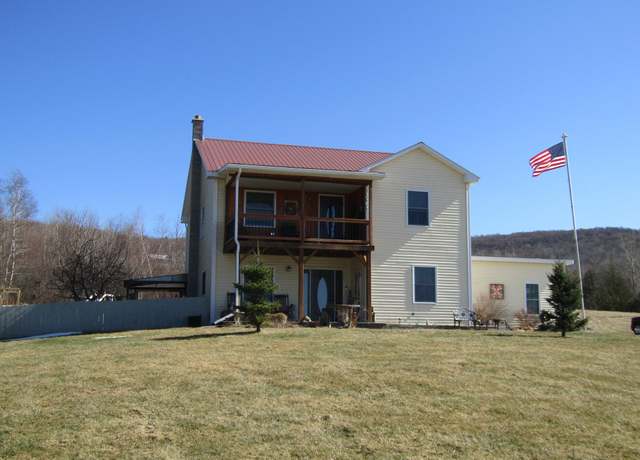 Property at 1940 Sheldon Rd, Swanton, VT 05488, 3 beds, 2.5 baths