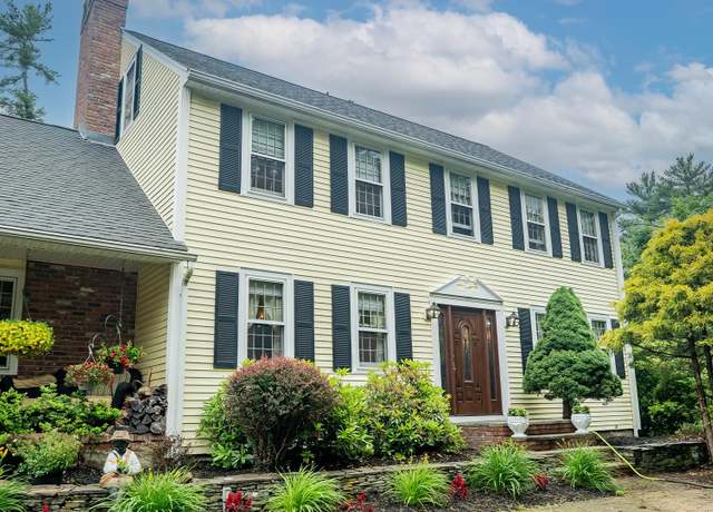 Property at 9 Oak Ridge Rd, Kensington, NH 03833, 4 beds, 2 baths