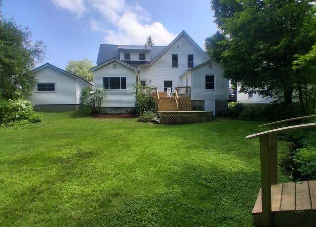 Property at 46 Willow St, Littleton, NH 03561, 4 beds, 2 baths