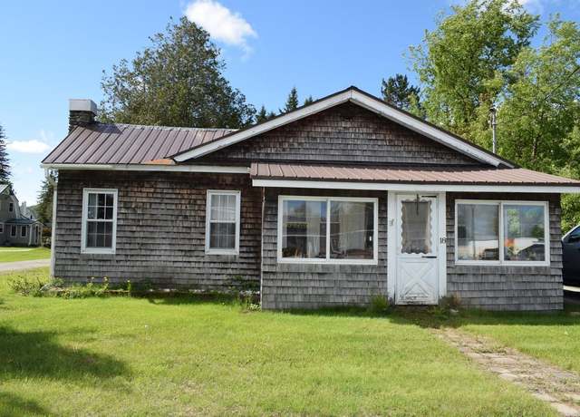 Property at 18 Bridge St, Lancaster, NH 03584, 1 bed, 1 bath