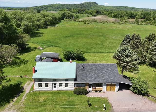 Property at 398 North Rd, Milton, VT 05468, 4 beds, 1 bath