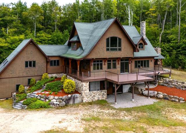 Property at 12 Evergreen Dr, Gorham, NH 03581, 3 beds, 4.5 baths