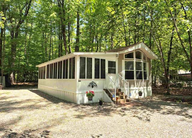Property at 106 Oak Ln, Wakefield, NH 03830, 1 bed, 1 bath