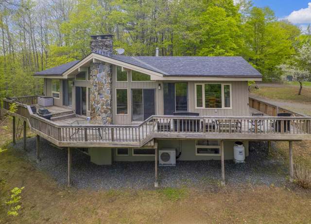 Property at 166 Robbins Hill Ln, Hartford, VT 05059, 4 beds, 3.5 baths