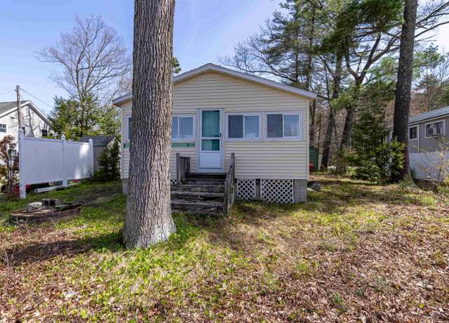 Property at 10 W Shore Dr, Raymond, NH 03077, 2 beds, 1 bath