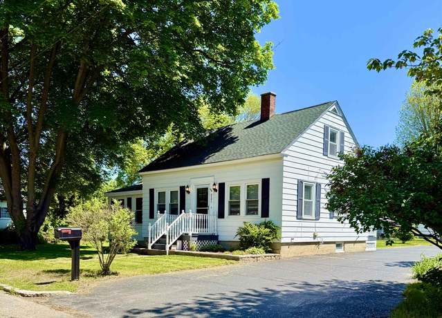 Property at 227 Whipple St, Manchester, NH 03102, 3 beds, 1.5 baths
