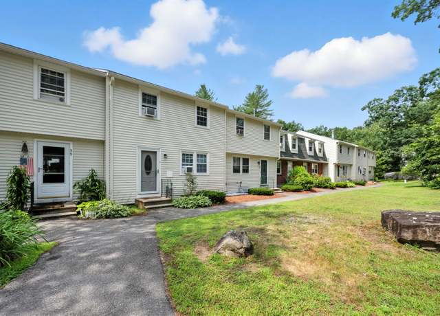 Property at 41 Olde Country Village Rd #41, Londonderry, NH 03053, 2 beds, 1.5 baths