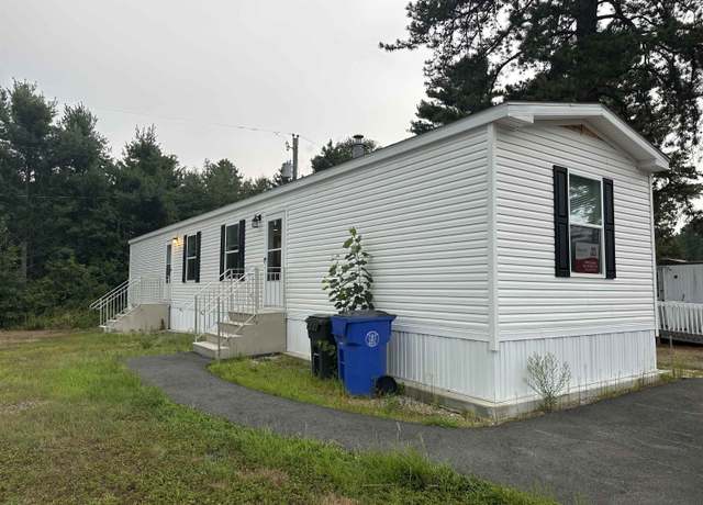 Property at 40 Pinyon Pl, Londonderry, NH 03053, 2 beds, 1 bath